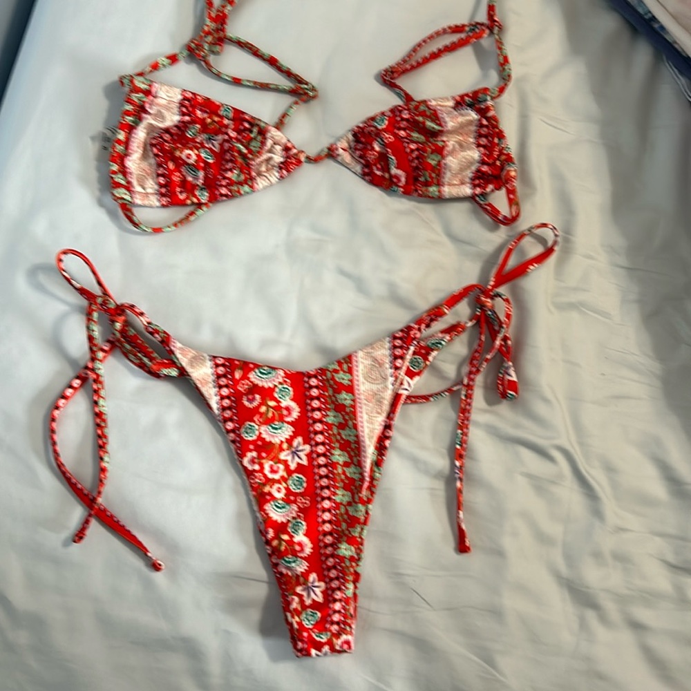 Red string bikini